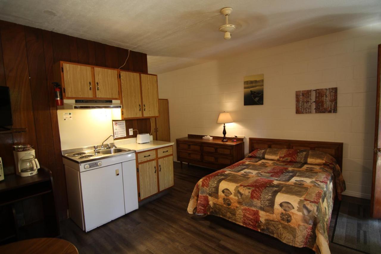 Motel Lennoxville Sherbrooke Dış mekan fotoğraf