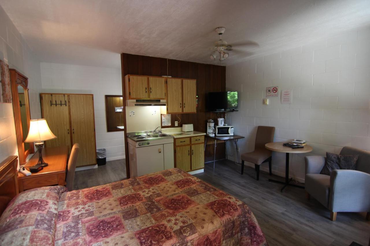 Motel Lennoxville Sherbrooke Dış mekan fotoğraf